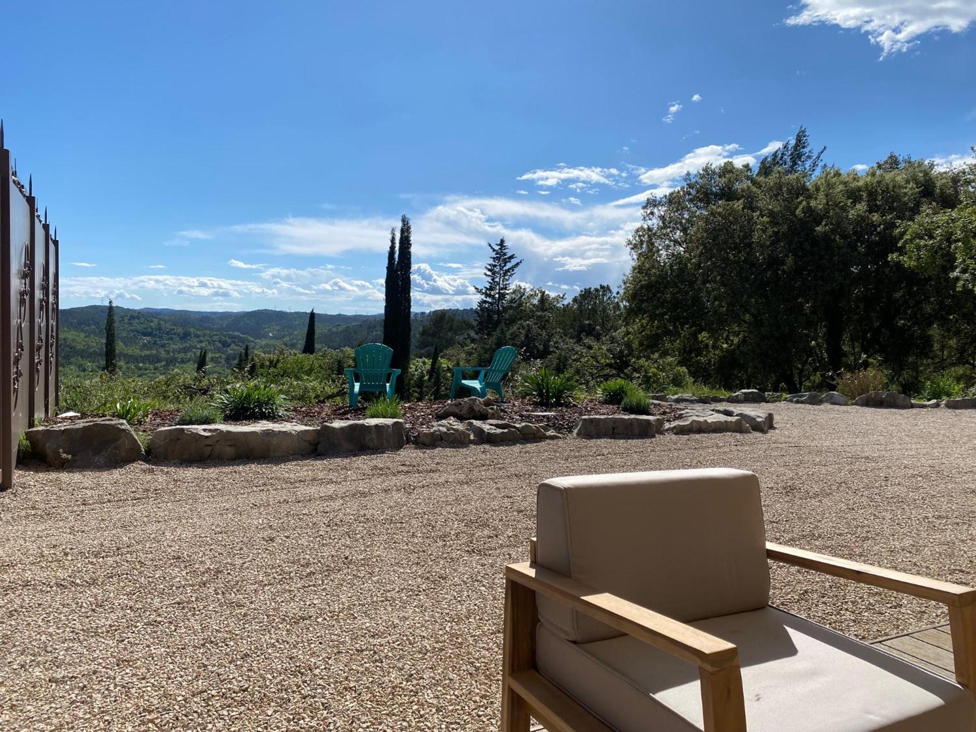 מוטורו Gite Lac De Saint Cassien מראה חיצוני תמונה